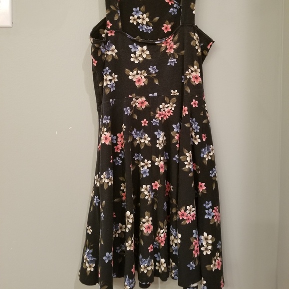 Hollister floral mini skater dress - Picture 3 of 5